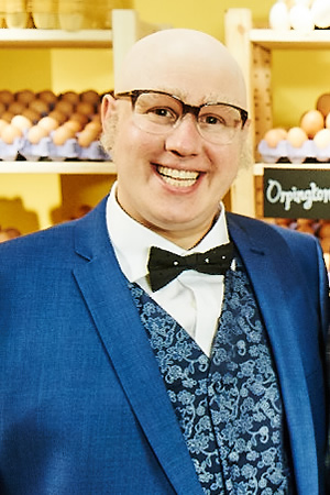 Bull. Mr Richards (Matt Lucas). Copyright: John Stanley Productions