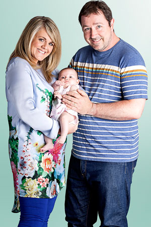 Mount Pleasant. Image shows from L to R: Lisa Johnson (Sally Lindsay), Dan Johnson (Daniel Ryan). Copyright: Tiger Aspect Productions