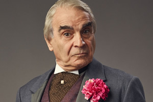 Decline And Fall. Dr Fagan (David Suchet)