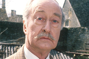 Grace & Favour. Captain Stephen Peacock (Frank Thornton). Copyright: BBC