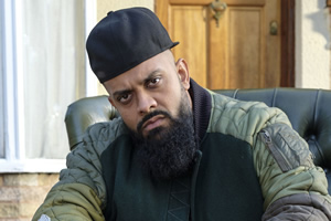 Man Like Mobeen. Mobeen (Guz Khan)