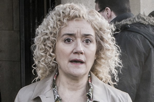 Ratburger. Miss Maxwell (Sophie Thompson). Copyright: King Bert Productions