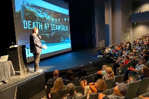 Simon Allen discusses Death at SeaWorld at SuperPod the event launched by ex-SeaWorld trainers and Blackfish cast members. Simon Allen