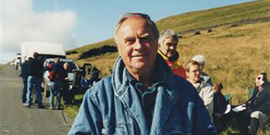 vale Alan JW Bell - Producer of BBC TV HHGG series : r/HitchHikersGuide