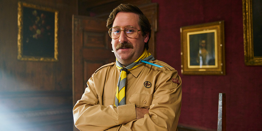 Ghosts. Pat (Jim Howick). Copyright: Monumental Pictures