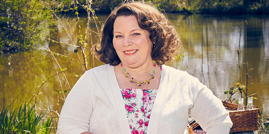 The Larkins. Ma Larkin (Joanna Scanlan)